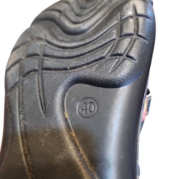 Elite by Corky's Summer Printed Butterfly Floral Artsy Slip On Size 40 - Picture 8 of 9